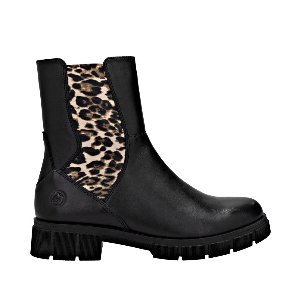 Remonte D2S70-03 Short Ankle Boots